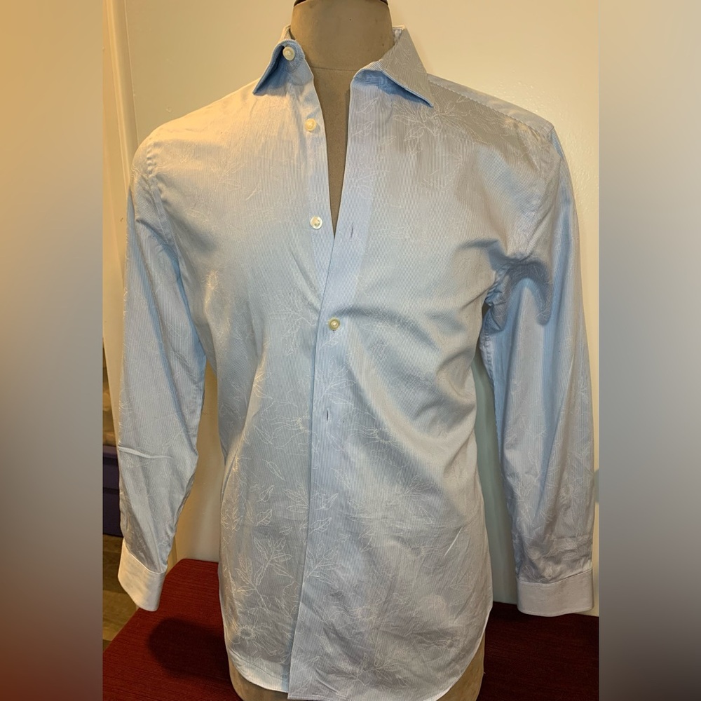 MICHAEL KORS.Men's Light Blue Dress Shirt
Size M